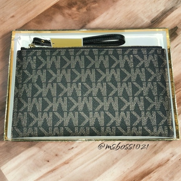 Michael Kors Cindy Signature Backpack + Wristket in Black/Gold + Gold Wallet NWT - Picture 15 of 15